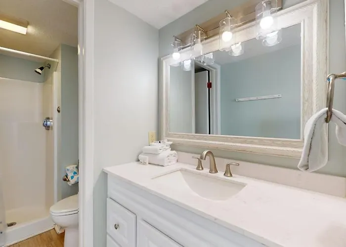 Beautiful In Gulf-front With Shared Pool Free Wifi & Ac Gulf Shores