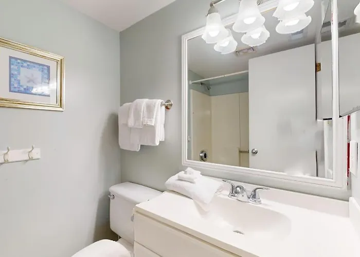 Beautiful In Gulf-front With Shared Pool Free Wifi & Ac Gulf Shores